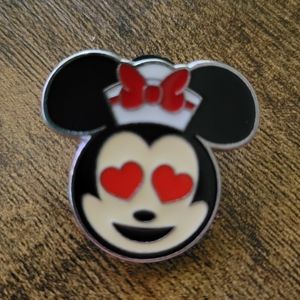 3/$20 - 4/$25 - 5/$30 - Disney Pin - Minnie Mouse Emoji Heart Eyes